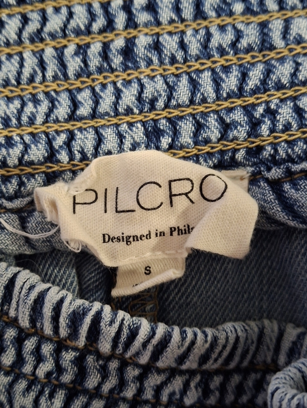 Pilcro Barrel-Leg Smocked Waist Jeans  Size S. - Picture 7 of 12